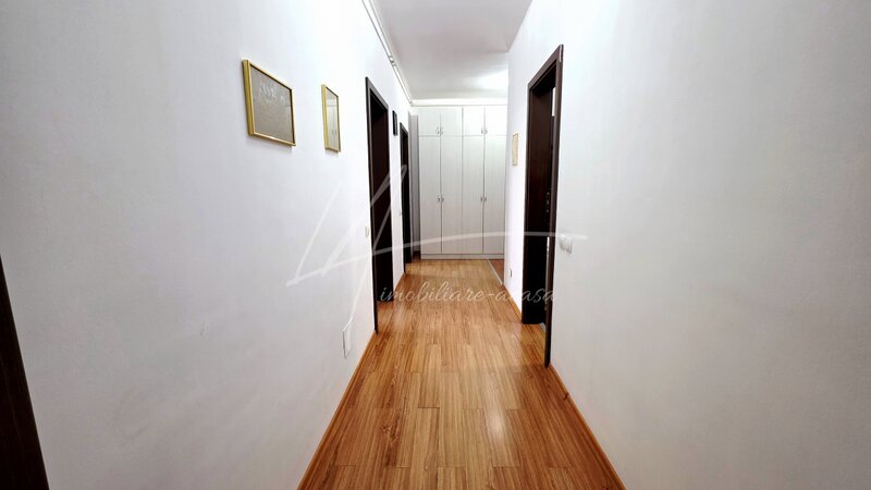 Cartierul Latin, apartament 2 camere decomandat,